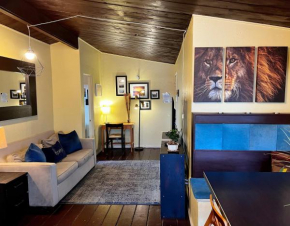 Sunset Haven: Lakeside Charm in Ocean Beach